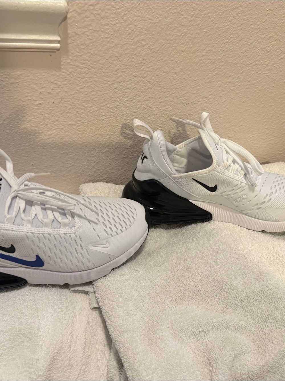 Nike White and Black Air Max 270 Sneakers with Blue Accent